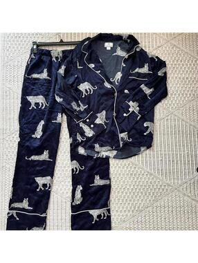 Petite Plume Women's Silk Pajama Set in Panthère de Nuit